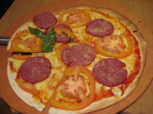 pork salami & tomato wafu pizza @ Pasta de Waraku